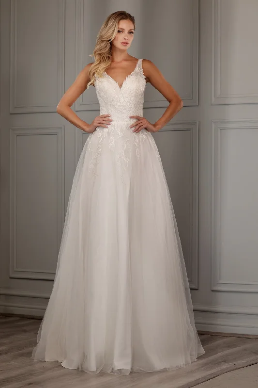 Formal Dress for Literary AwardsSleeveless Tulle Bridal Gown by Abby Lane 97153