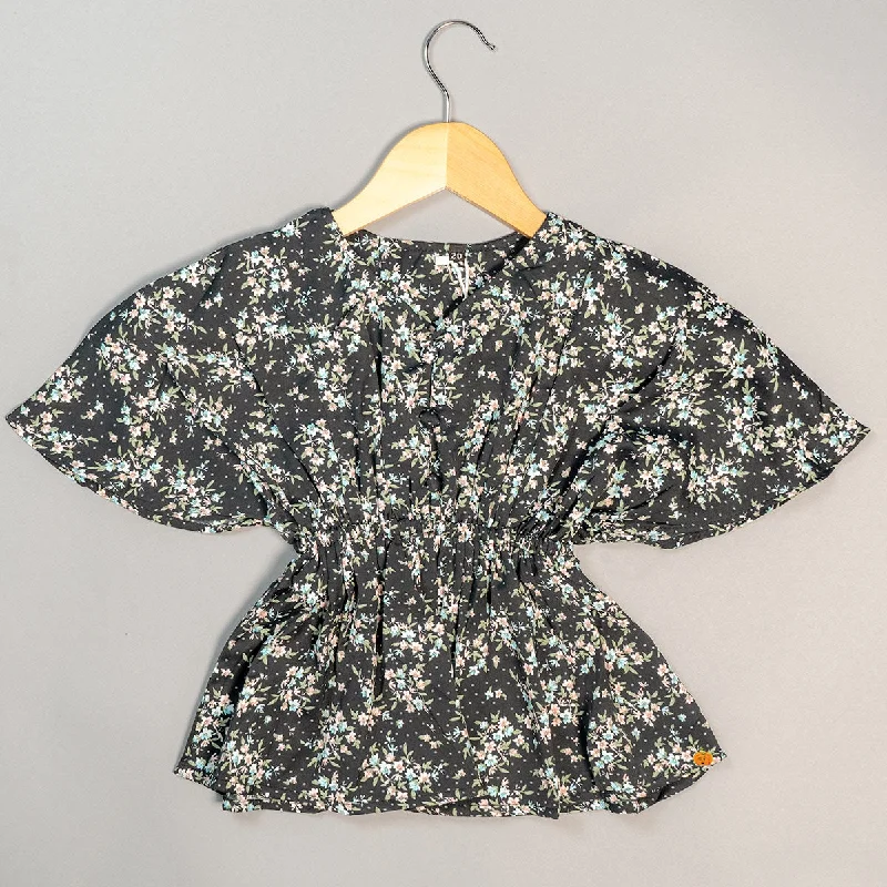 women's tops for those who want to add a pop of color to their outfitsTop for Kids with Leaf Print Design